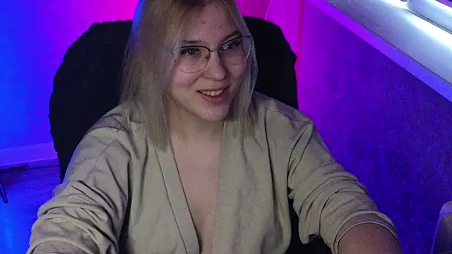 Snapshot of HotBrandyX chatting on 03-03-25, 04:58 HotBrandyX online show from 03-03-25, 04:58