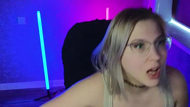 Snapshot of HotBrandyX chatting on 03-07-25, 08:13 HotBrandyX online show from 03-07-25, 08:13