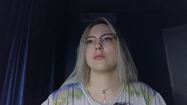 Snapshot of HotBrandyX chatting on 11-09-25, 12:36 HotBrandyX online show from 11-09-25, 12:36