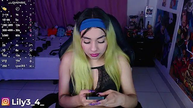 Snapshot of lily3_4 chatting on 06-17-26, 07:11 lily3 4 online show from 06-17-26, 07:11
