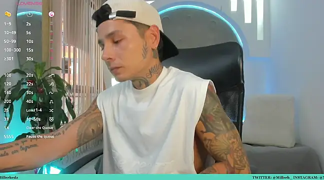 Snapshot of tattokoi chatting on 03-02-25, 10:05 tattokoi online show from 03-02-25, 10:05