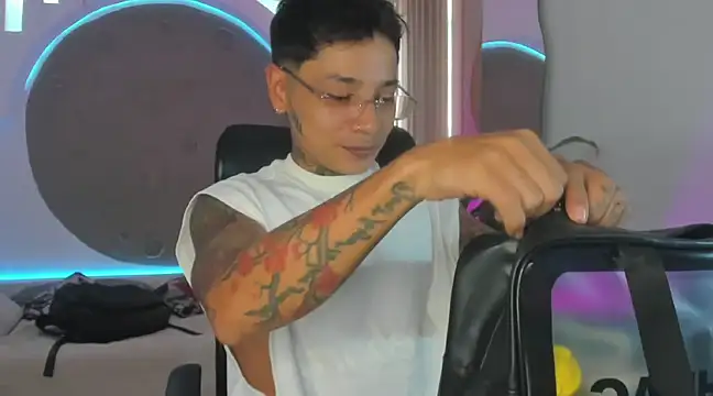 Snapshot of tattokoi chatting on 03-12-25, 07:17 tattokoi online show from 03-12-25, 07:17