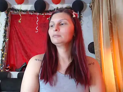 Snapshot of sachaclinford chatting on 11-26-25, 07:48 sachaclinford online show from 11-26-25, 07:48