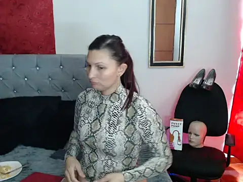 Snapshot of sachaclinford chatting on 02-12-26, 06:14 sachaclinford online show from 02-12-26, 06:14