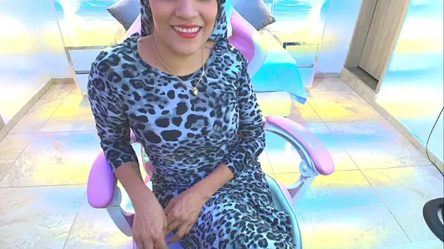 Zulema hamdi online show from 02-20-25, 07:19