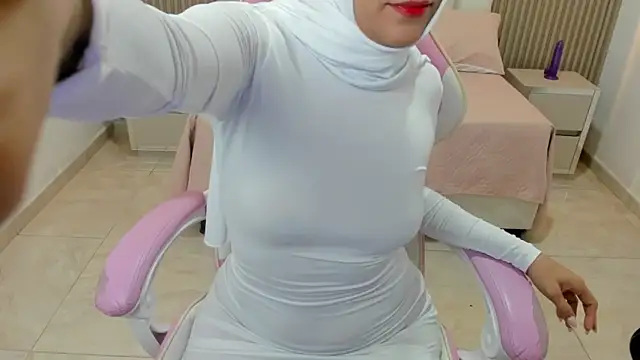 Zulema hamdi online show from 03-12-25, 06:18