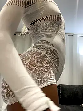 Snapshot of Go_Meg chatting on 12-18-25, 02:17 Go Meg online show from 12-18-25, 02:17