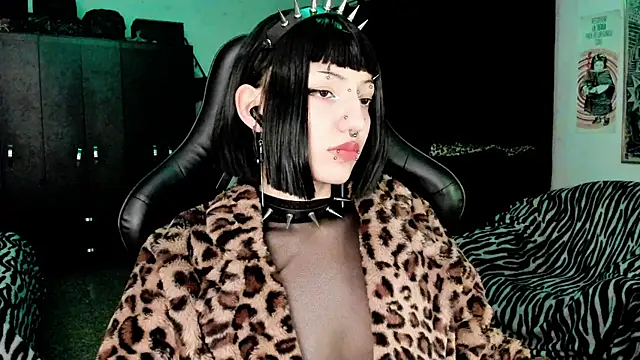 Snapshot of roxy_toxic chatting on 01-09-26, 12:46 roxy toxic online show from 01-09-26, 12:46