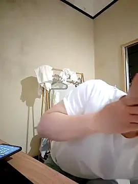 Snapshot of goodboyfcy chatting on 02-12-25, 01:37 goodboyfcy online show from 02-12-25, 01:37