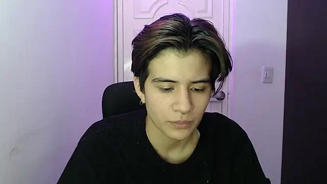 Snapshot of Dha_lia0 chatting on 01-29-25, 03:54 Dha lia0 online show from 01-29-25, 03:54