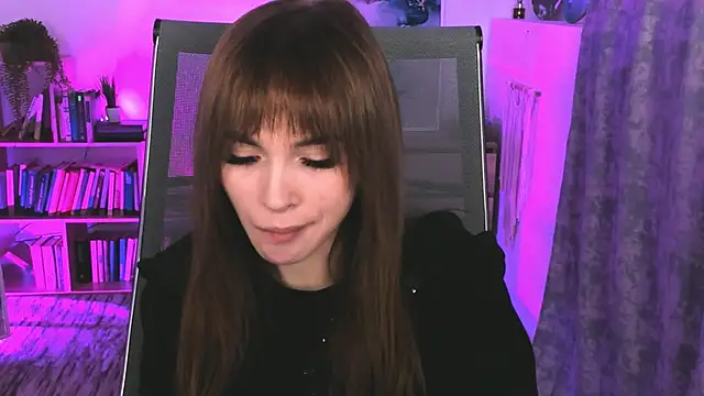 Snapshot of DakotaaJohnnson chatting on 02-21-25, 11:33 DakotaaJohnnson online show from 02-21-25, 11:33