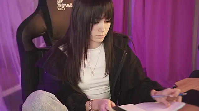 Snapshot of DakotaaJohnnson chatting on 03-14-25, 08:21 DakotaaJohnnson online show from 03-14-25, 08:21