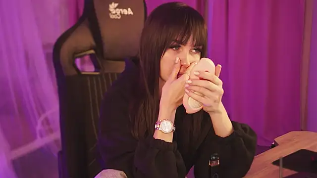 Snapshot of DakotaaJohnnson chatting on 03-14-25, 02:41 DakotaaJohnnson online show from 03-14-25, 02:41