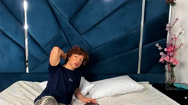 Snapshot of DanteAndKyle chatting on 02-07-25, 12:50 DanteAndKyle online show from 02-07-25, 12:50