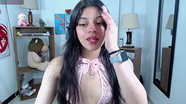Snapshot of ashley_cute77 chatting on 02-20-25, 12:04 ashley cute77 online show from 02-20-25, 12:04