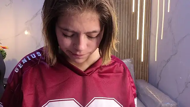 Kitten Cam online show from 05-13-26, 03:09