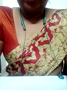 Snapshot of Tamil_queen1 chatting on 02-13-25, 02:52 Tamil queen1 online show from 02-13-25, 02:52