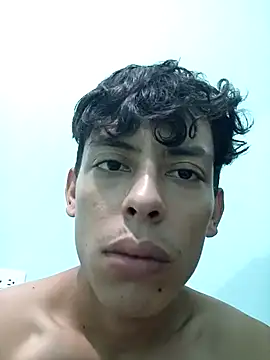 Snapshot of Maicol_Garcia chatting on 10-15-25, 02:11 Maicol Garcia online show from 10-15-25, 02:11