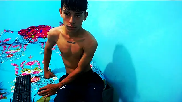 Snapshot of Maicol_Garcia chatting on 12-01-25, 06:24 Maicol Garcia online show from 12-01-25, 06:24