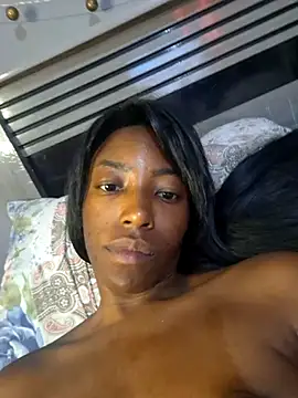 Snapshot of melangelo17 chatting on 02-13-25, 05:01 melangelo17 online show from 02-13-25, 05:01