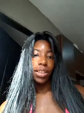 Snapshot of melangelo17 chatting on 02-21-25, 11:22 melangelo17 online show from 02-21-25, 11:22