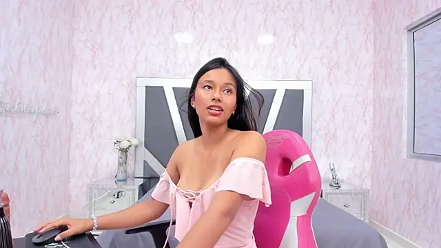 LIA SWAN  online show from 02-28-25, 07:15