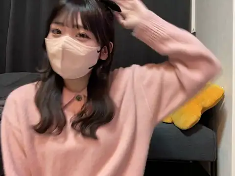 Snapshot of shina_mo_n_ch chatting on 12-18-25, 11:27 shina mo n ch online show from 12-18-25, 11:27