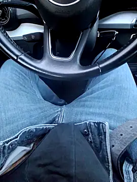 Nzino1983 online show from 03-31-26, 04:51