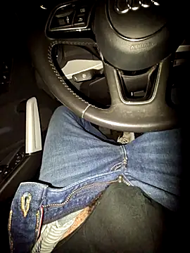 Nzino1983 online show from 04-10-26, 09:30