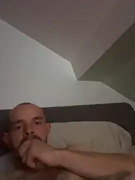 Snapshot of wyattstone chatting on 09-25-25, 12:47 wyattstone online show from 09-25-25, 12:47