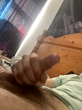 Snapshot of wyattstone chatting on 10-24-25, 10:33 wyattstone online show from 10-24-25, 10:33