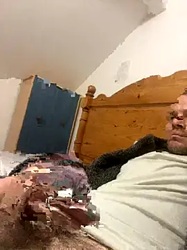 Snapshot of wyattstone chatting on 11-03-25, 01:51 wyattstone online show from 11-03-25, 01:51