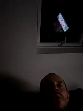 Snapshot of wyattstone chatting on 11-09-25, 03:05 wyattstone online show from 11-09-25, 03:05