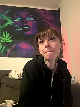 Snapshot of Ciara2004 chatting on 12-13-25, 08:14 Ciara2004 online show from 12-13-25, 08:14