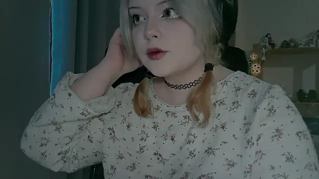 Electro doll online show from 02-07-25, 10:50