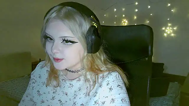 Electro doll online show from 02-13-25, 02:09