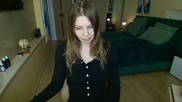 ReginaSparkle online show from 04-17-26, 07:22