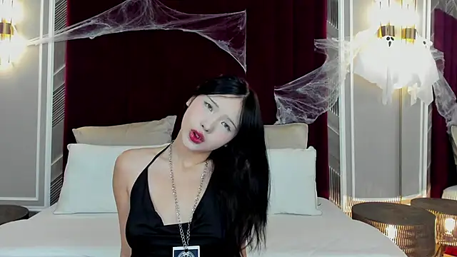 AnneCurtis online show from 10-27-25, 03:10