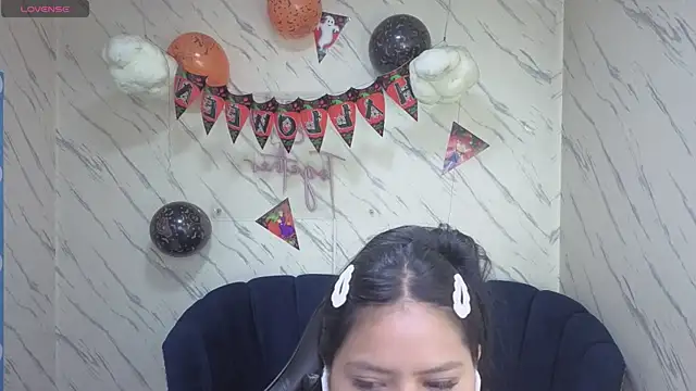 Paulette v online show from 10-30-25, 01:01