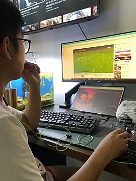 Snapshot of SievingPrep chatting on 11-14-25, 02:49 SievingPrep online show from 11-14-25, 02:49