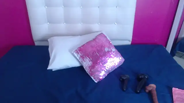 tinyy whore18 online show from 02-12-26, 06:52