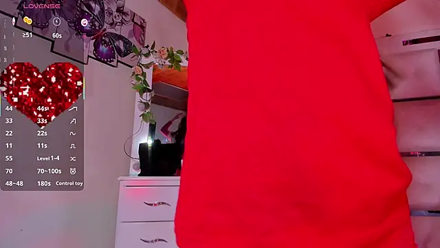 emili clark online show from 02-14-25, 04:26