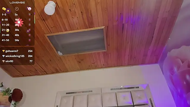 emili clark online show from 03-09-25, 10:52