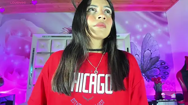 emili clark online show from 03-04-26, 04:40