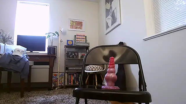 Snapshot of Prolapse_Pig chatting on 06-22-26, 04:37 Prolapse Pig online show from 06-22-26, 04:37