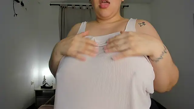 brithany olson25 online show from 04-22-26, 03:09