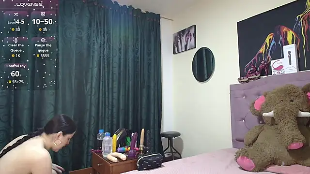 Emmie Hot online show from 10-21-25, 12:06