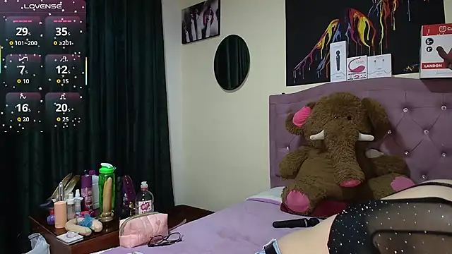 Emmie Hot online show from 06-25-26, 11:48