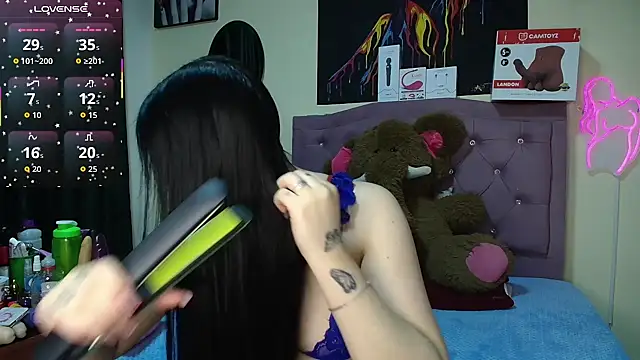 Emmie Hot online show from 07-07-26, 11:58