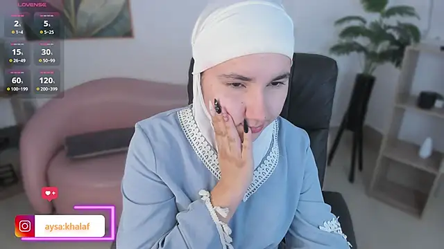 Ayha khalaf online show from 10-26-25, 01:22